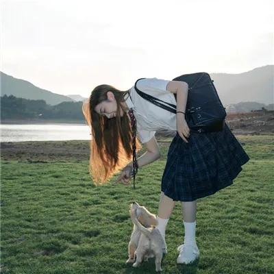 关于莉莉周的一切